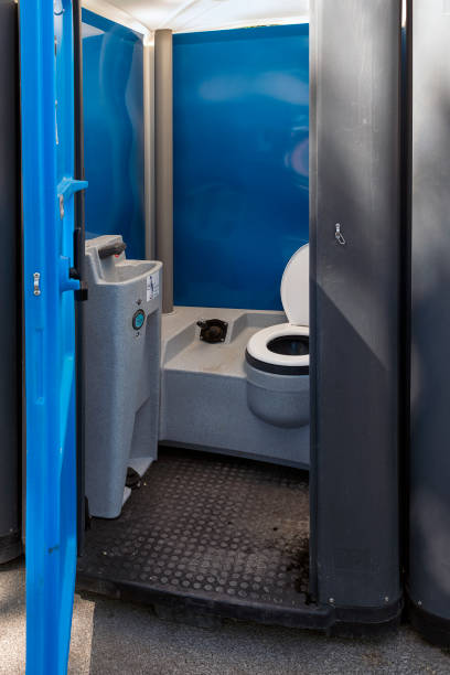 Portable restroom solutions in Simonton Lake, IN